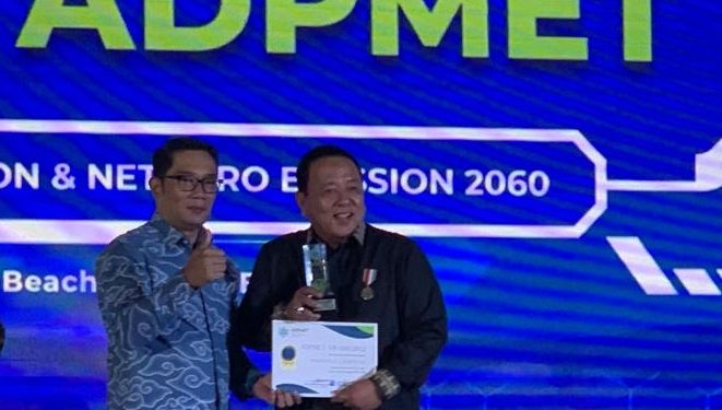 Gubernur Arinal Terima Penghargaan Pada Event ADPMET AWARD 2022 