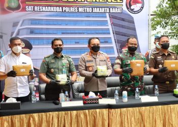 Polres Jakbar Musnahkan 650 kg Ganja