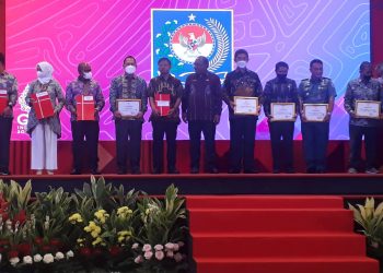 Pemprov Lampung Terima Penghargan Salah Satu Provinsi Tercepat Penyelesaian Batas Daerah dan Kode Desa