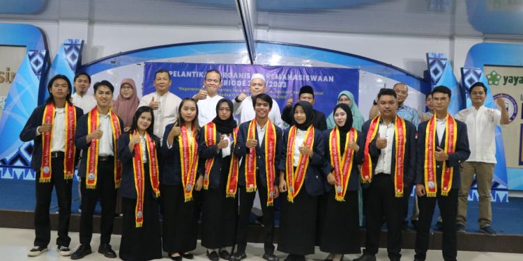 Rektor Kampus The Best IIB Darmajaya Lantik Pengurus Orkem Periode 2022/2023