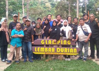 Lembah Durian Farm Stable Sajikan Sensasi Menikmati Durian