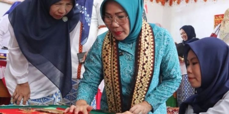 TP PKK Provinsi Lampung Melaksanakan Kunjungan Kerja ke Kabupaten Pesisir Barat