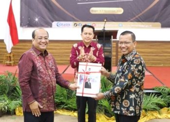 Ditjen Keuda Berikan Penghargaan Pegawai Teladan, Berakhlak dan Berprestasi