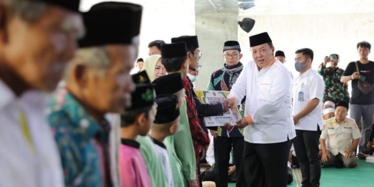 Gubernur Arinal Serahkan Bantuan Bidang Keagamaan ke Masyarakat Tubaba