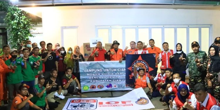 Wagub Chusnunia Lepas Relawan Lampung untuk Gempa Cianjur