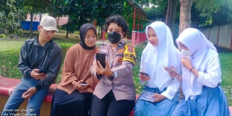 Aplikasi Polri Super Apps, Bhabinkamtibmas Polresta Lakukan Sosialisasi