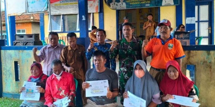 Pekon Way Nukak Salurkan BLT-DD Tahap Tiga