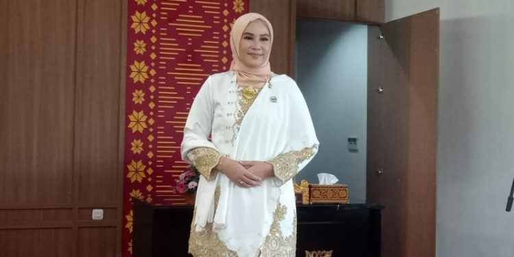 Sah, Roudhotul Jannah Gantikan Posisi  H.Muhammad Syukri Zein di DPRD