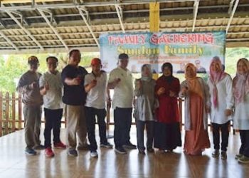 Pelepasan Guru Purna, SMAN 9 Gelar Family Gathering