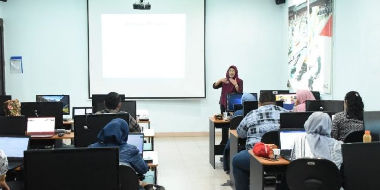 Tingkatkan Lulusan Sesuai Target CPL, Prodi Manajemen IIB Darmajaya Gelar IHT Analisis Laporan Keuangan
