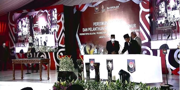Mendagri Resmikan Tiga DOB di Papua