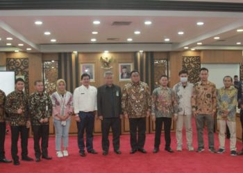 Pimpinan DPR Resmi Kukuhkan Ketua dan Pengurus KWP 2022-2024