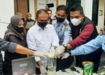 Kejari Tanggamus Musnahkan Barang Bukti Berkekuatan Hukum Tetap