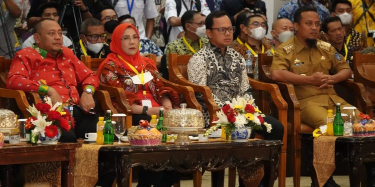 Eva Dwiana Promosikan UMKM di Makassar