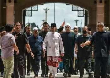 Sultan Brunei Sopiri PM Malaysia Anwar Ibrahim ke Putrajaya