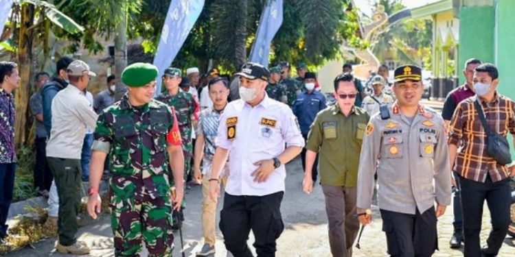 Bupati Dendi Pantau Pilkades Serentak