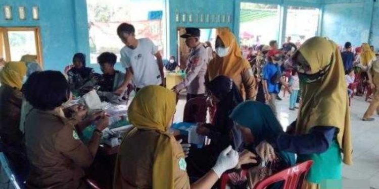 Polres Way Kanan Gelar Baksos di Kasui