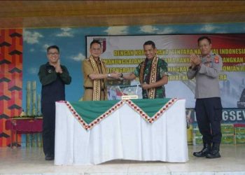 Pj Bupati Adi Erlansyah dan Dandim 0424/TGM Tutup Karya Bakti TNI 2022