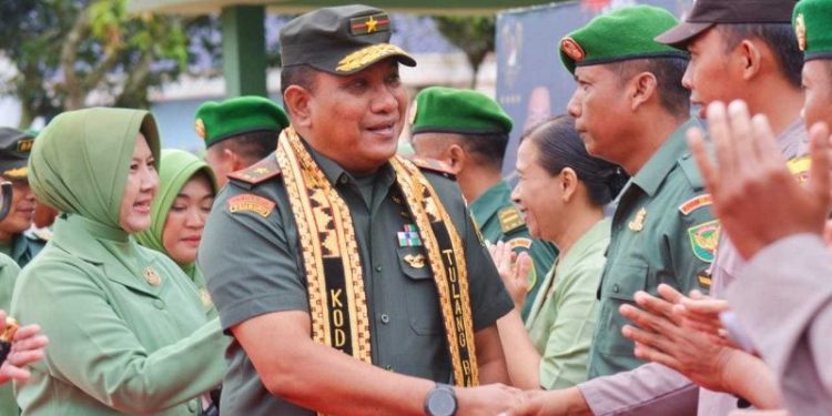 Kunjungi Kodim 0426/TB, Danrem 043/Gatam Ajak Prajurit untuk Selalu Berbuat Kebaikan