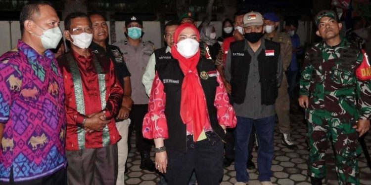 Walikota Eva Dwiana Bersama Forkopimda Monitoring Keamanan Misa Malam Natal