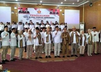 Pengukuhan Gerindra Way Kanan, Adinata Targetkan 7 Kursi di Pemilu 2024