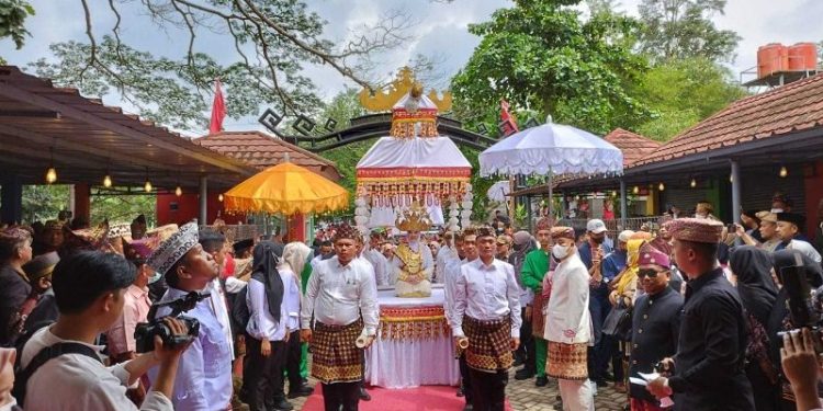 Eva Dwiana Diberi Gelar Batin Mustika Cahya Marga Kebandaran Marga Balak Teluk Betung
