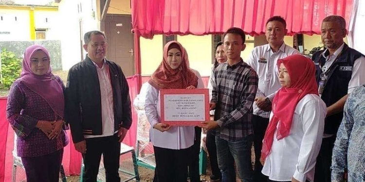 Pemkab Tanggamus Berikan Bantuan 12 Unit Mesin Penggiling Kopi Kepada UMKM