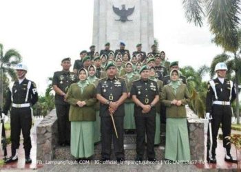 Peringati HUT Kodam II/Sriwijaya Ke-77 Tahun 2022, Korem 043/Gatam Gelar Ziarah ke TMP