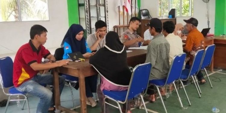 Sebanyak 117 Warga KPM Terima Program BST dari Dinsos Tanggamus