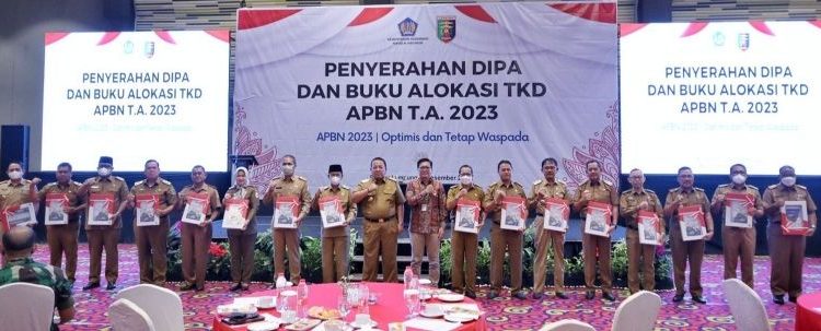 Gubernur Arinal  Serahkan DIPA dan Buku TKD Tahun Anggaran 2023