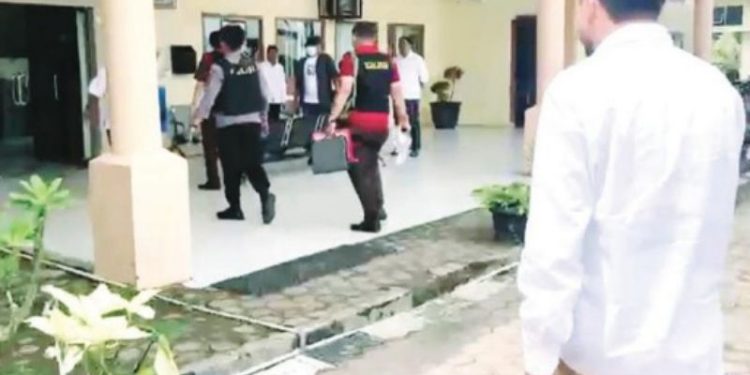 Kantor PUPR dan BKD Mukomuko di Geledah Jaksa Kejati, Ada yang Diangkut