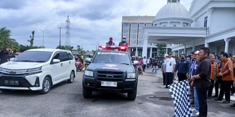 Herman Deru Melepas URC ADO Misi Kepedulian Korban Cianjur