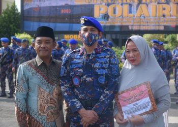 Kapolri Berikan Tali Asih Melalui Kapolda Lampung kepada Orang Tua Briptu (anumerta) Gilang Aji Prasetyo