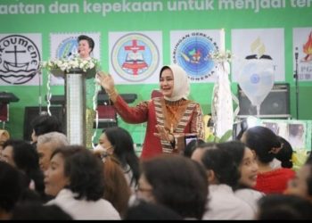 Ketua TP PKK, Menghadiri Perayaan Natal Perempuan Kristen