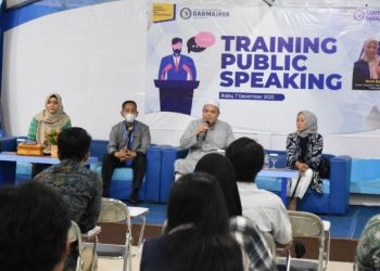 Hadirkan Presenter dan Penyiar Terkenal di Lampung, IIB Darmajaya Gelar Training Public Speaking