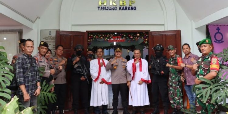 Pastikan Kegiatan Natal Aman, Kapolresta Cek Pengamanan Natal di Gereja-gereja