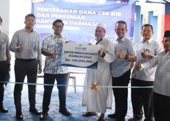 Pimpinannya Bank BJB Serahkan CSR Pembangunan Kantin di IIB Darmajaya