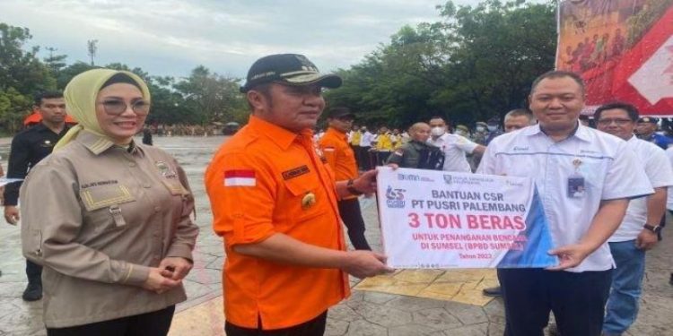 Antisipasi Bencana, PUSRI Serahkan Bantuan Kepada Pemprov Sumsel