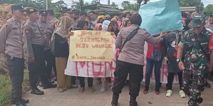 Polres Lamsel Turunkan 162 Personil Giat Masyarakat di Dua Lokasi