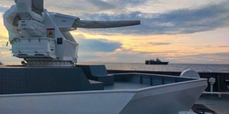 Membahayakan, Kapal Berbendera Bahama Diusir KN Pulau Marore 322 dari Perairan Bintan