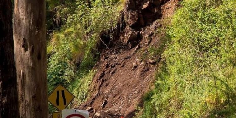 Hati-hati, Jalan Birun-Kerinci Kembali Longsor