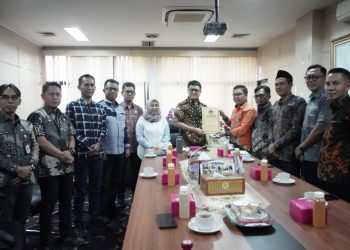 DPRD Lampung Terima SK Gubernur dan Wagub Terpilih dari KPU