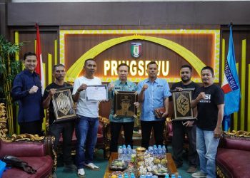 JMSI Pringsewu Nobatkan Pj Bupati Marindo Sebagai Bapak Penggerak Bambu