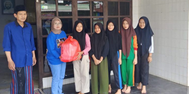 Menggapai Berkah, JMSI Berbagi Nasi di Panti Asuhan