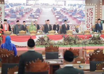 Walikota Eva Dwiana Hadiri Pelantikan Anggota DPRD Bandar Lampung