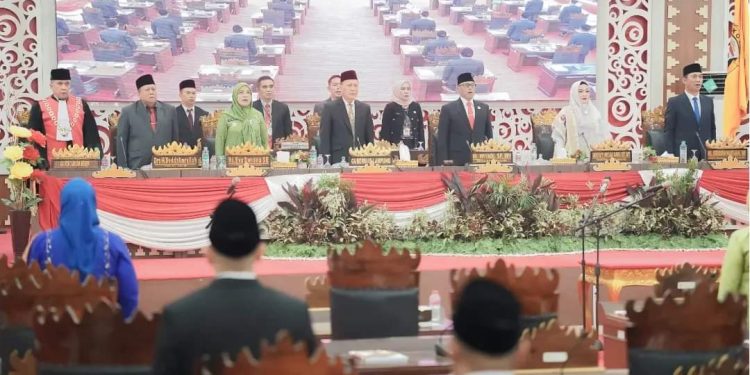Walikota Eva Dwiana Hadiri Pelantikan Anggota DPRD Bandar Lampung