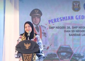Walikota Hj. Eva Dwiana Meresmikan Gedung Sekolah SMP 38, 44, 45 dan SDN 2 Palapa Kota Bandar Lampung