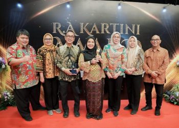 Walikota Eva Dwiana Dianugerahi Kartini Award, Perempuan Harus Berkarya