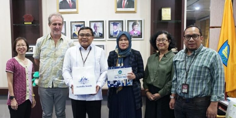 Unila Gelar Audiensi dengan Australia Awards in Indonesia