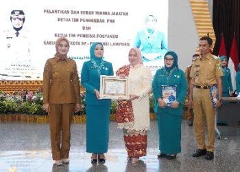 Ketua TP. PKK Provinsi Lampung Lantik 13 Ketua TP. PKK Kabupaten/Kota Periode 2025-2030